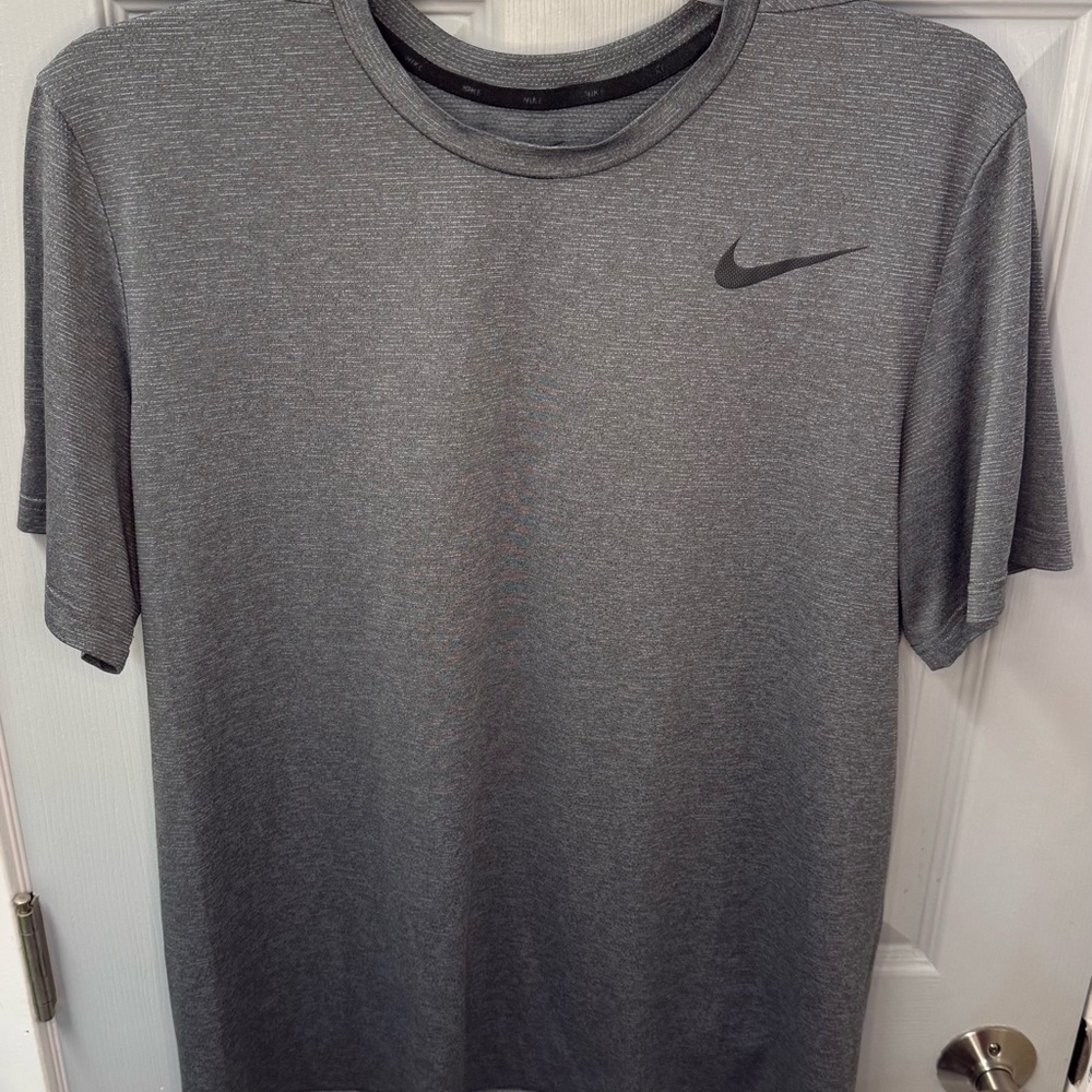 Nike DRI-FIT Men's Charcoal Short Sleeve Tee